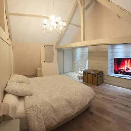 Pour 24h Auto Le Mans Villa